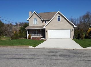 326 Debora Dr, Latrobe, PA 15650