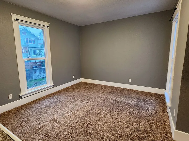 Taylor Place Property — Photo 25