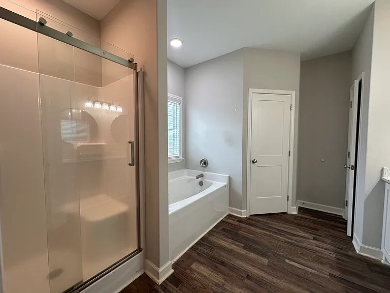 202 S Orange Ave — Photo 9