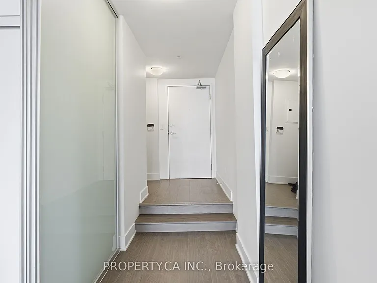 508 Wellington St W #809 — Photo 10