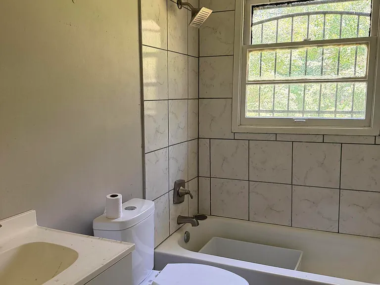 2745 Marydale Dr — Photo 15