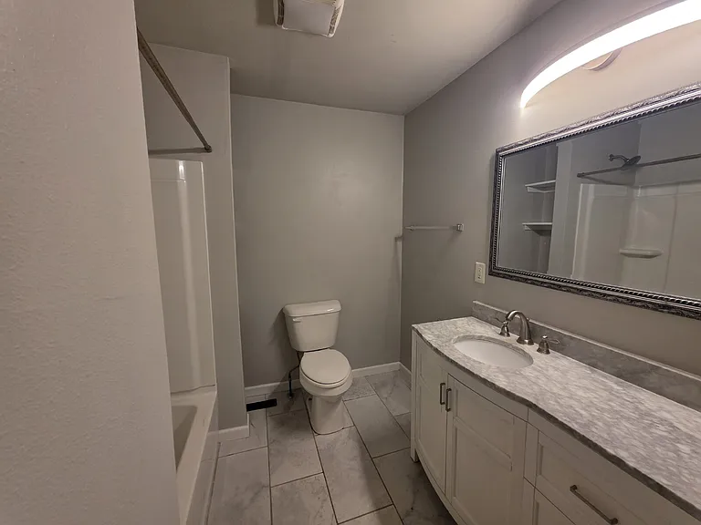 1204 NW 2nd St — Photo 12