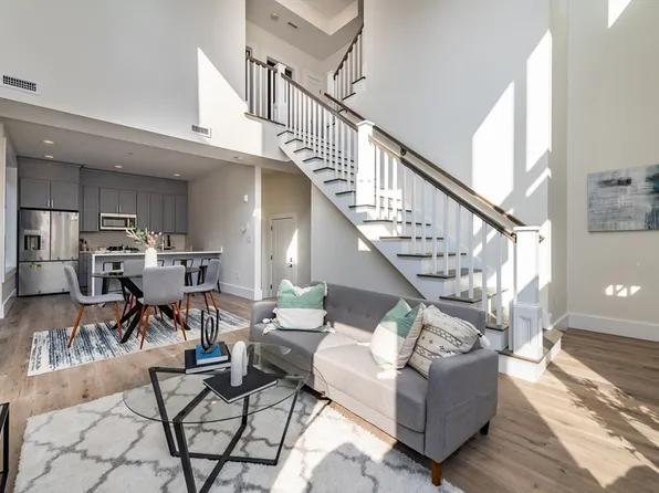 116 School St #2, Jamaica Plain, MA 02130