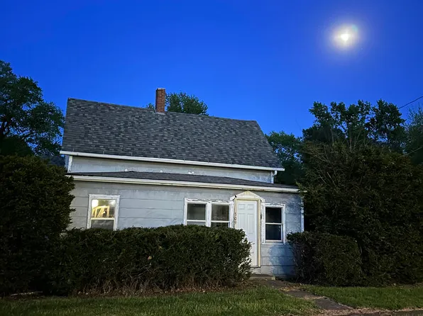 309 S Harrison St, Colfax, IL 61728
