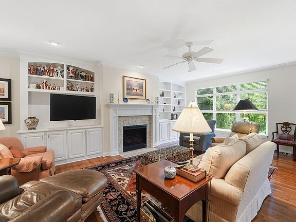 3rd image of 1059 Kempton Run Dr