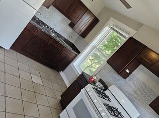 5958 W Rice St #1W, Chicago, IL 60651