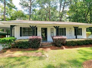 104 Barnes St, Claxton, GA 30417