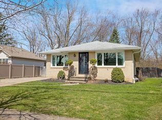 16 Armond Ln, Depew, NY 14043