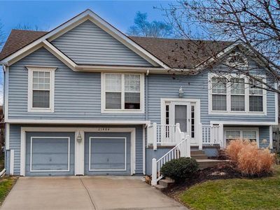 21484 W 122nd St, Olathe, KS, 66061