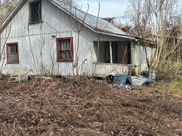 1730 Shoal Creek Rd, Whittier, NC 28789