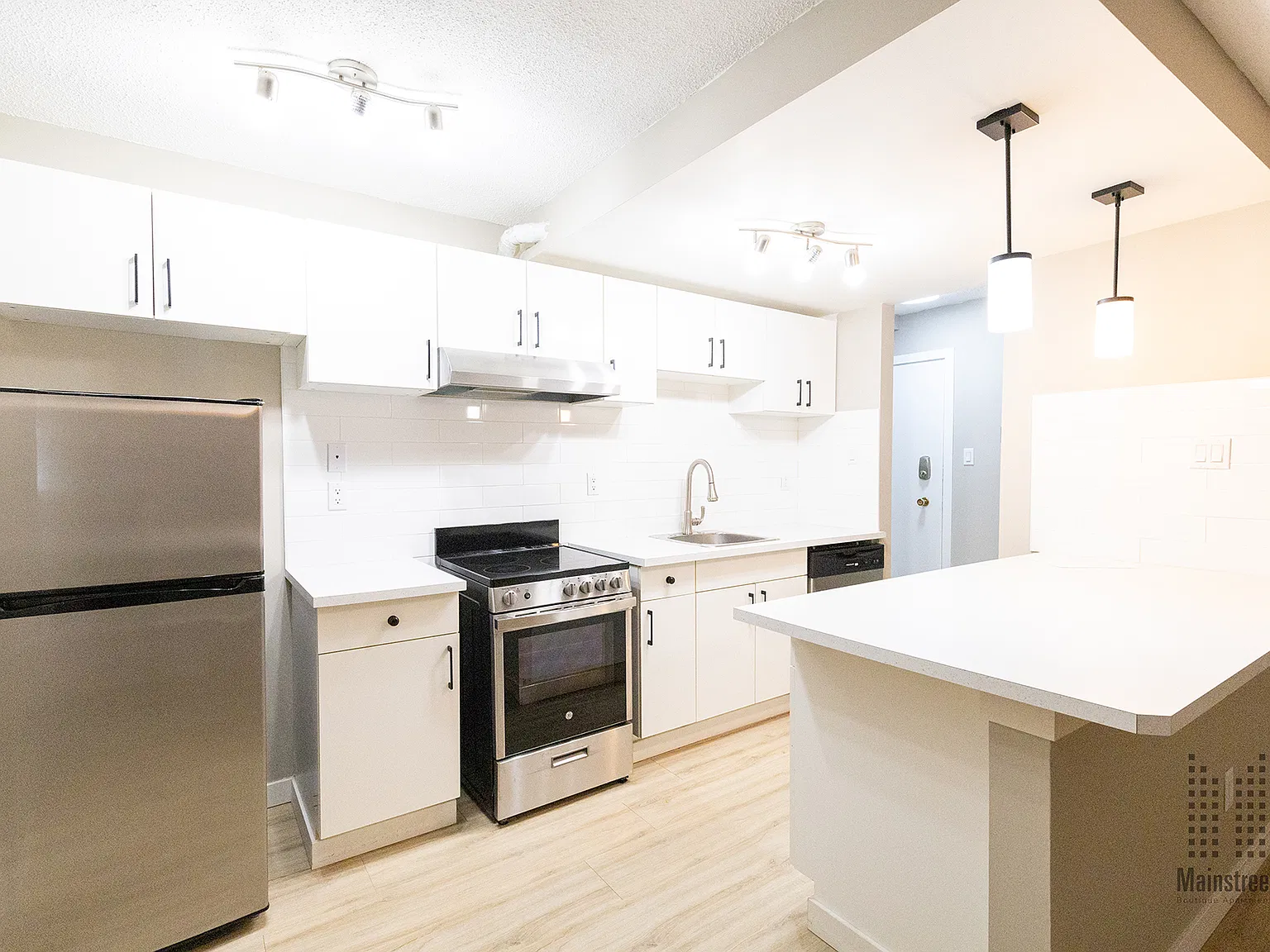 Crescent Heights Apartments — Photo 1