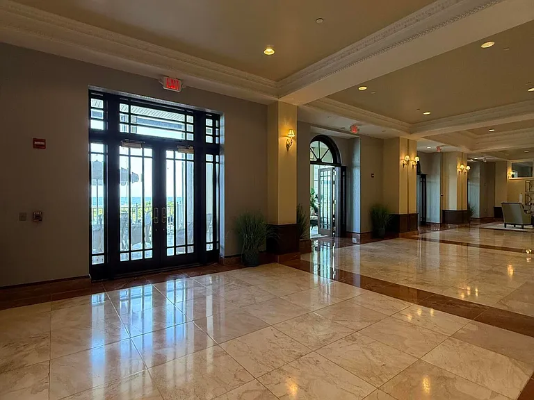 700 Ocean Ave #127 — Photo 23