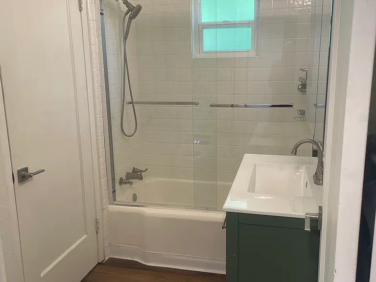 1821 Proctor Ave — Photo 7
