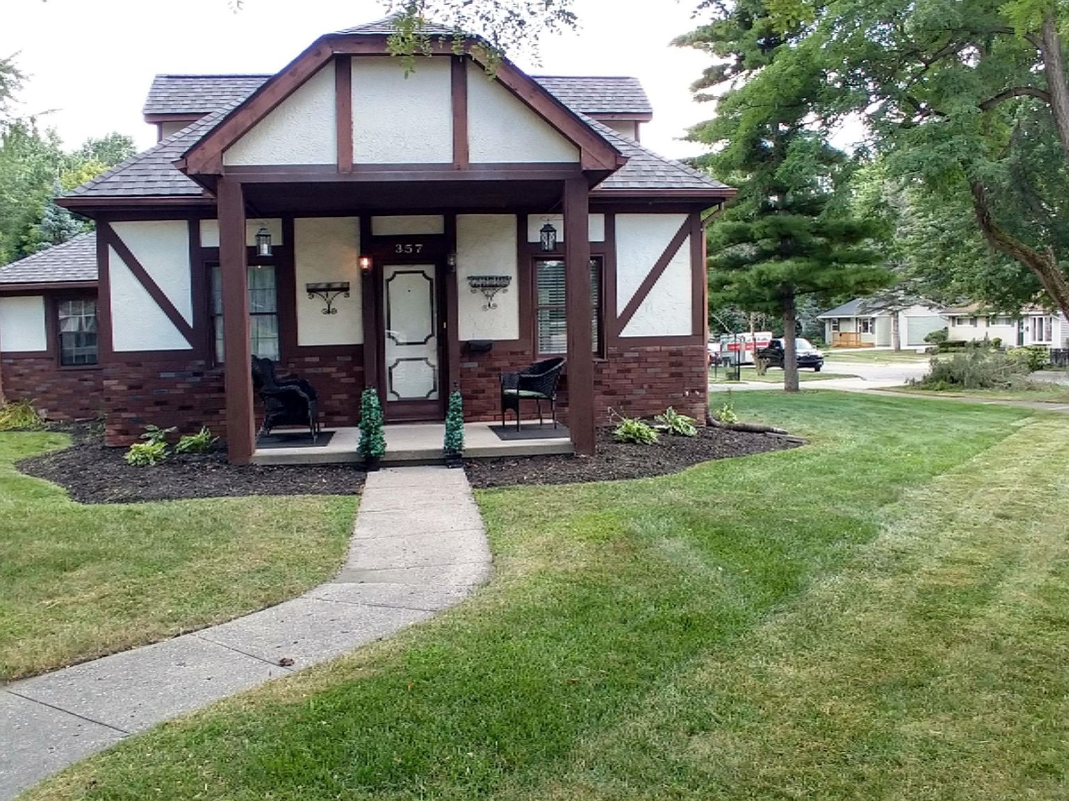 357 Riddle St, Howell, MI 48843 Zillow