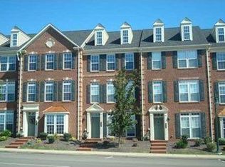 4005 Village Run Rd, Wexford, PA 15090