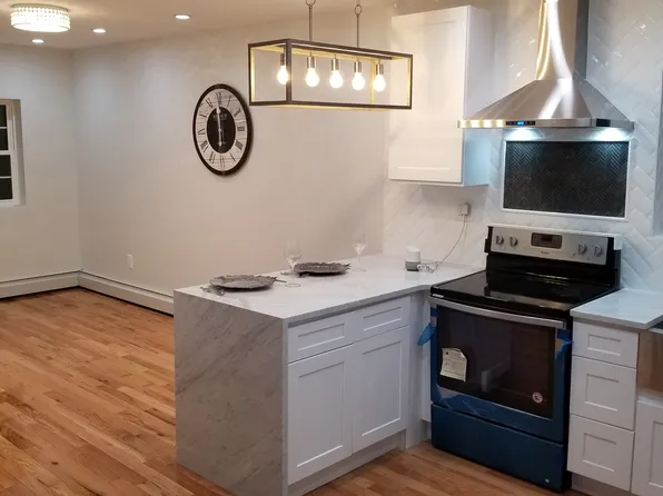 1044 Burke Ave, Bronx, NY 10469