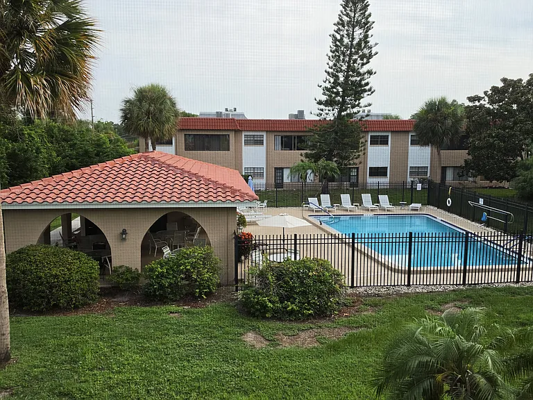 1750 Belleair Forest Dr #C11 — Photo 20
