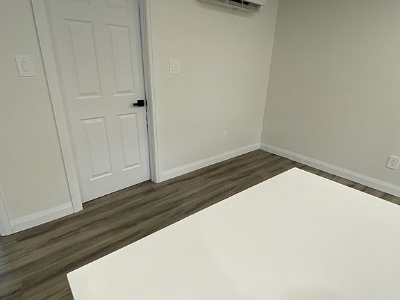 4th image of 324 Vidal St S #4