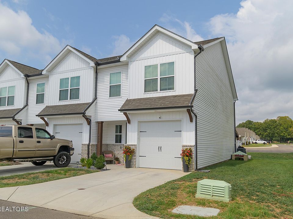 1st image of 465 Harper Village Way