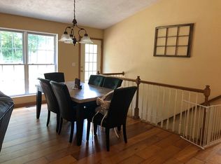 115 Field Dr, Chester, IL 62233