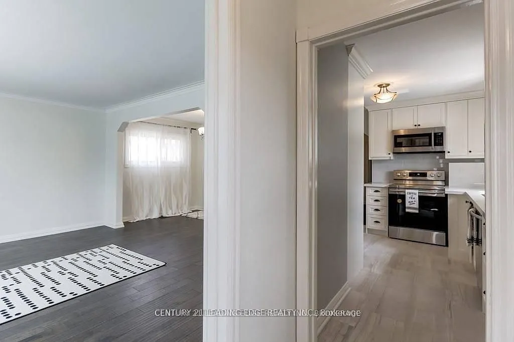 3 bed, $2,999 — Photo 4