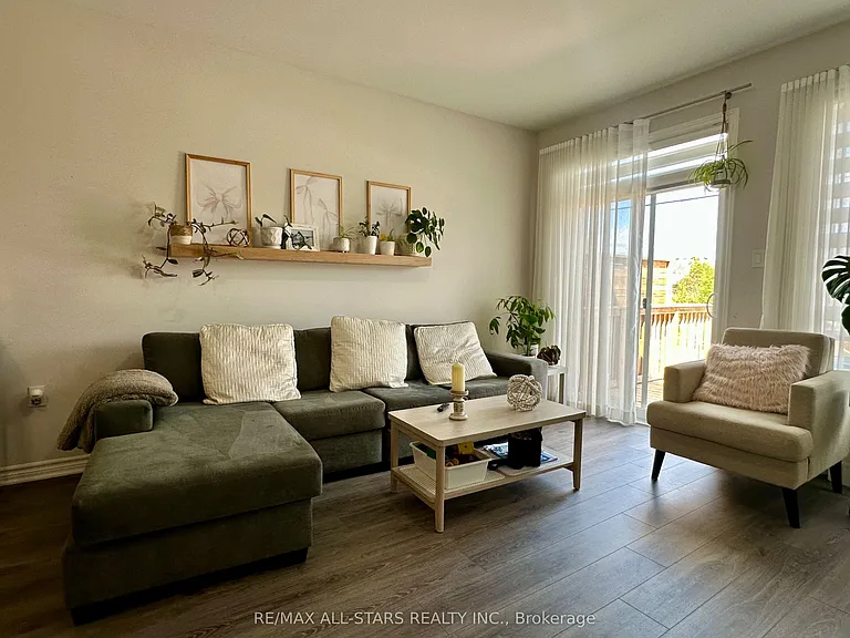 17 Lakewood Cres #3 — Photo 13
