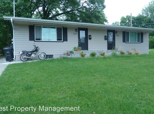 1222 E Bloomington St, Iowa City, IA 52245