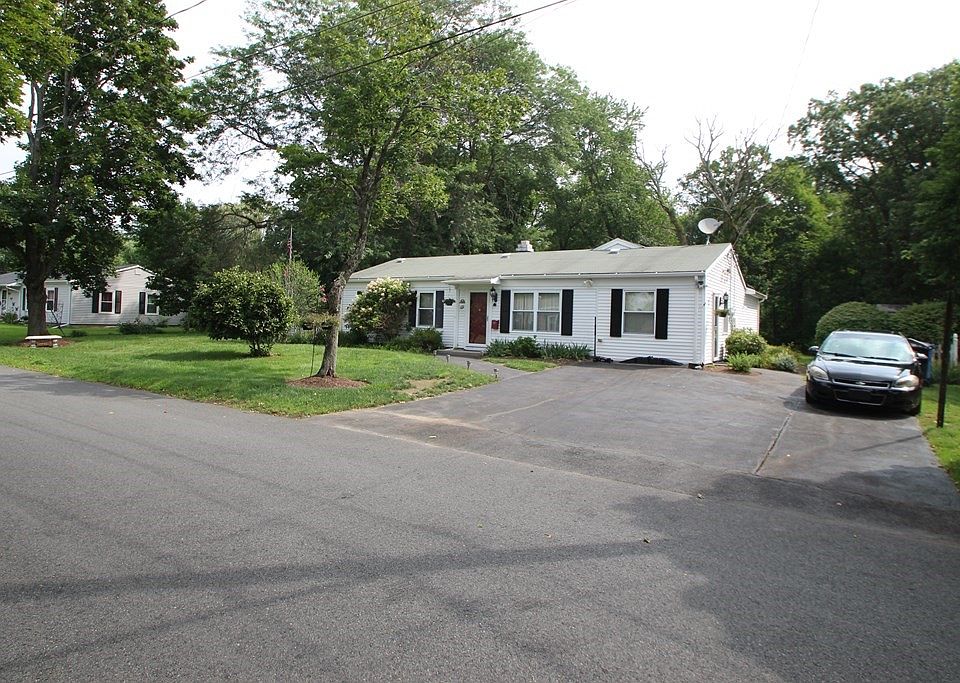 1st image of 69 Hogg Memorial Dr