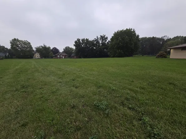 1798 Montague St, Rockford, IL 61102