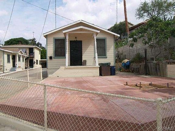 2nd image of 3831 E 5th St