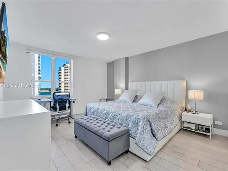 701 Brickell Key Blvd #1506 — Photo 16