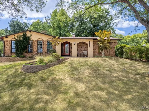 1590 Donnybrook Ln, Imperial, MO 63052