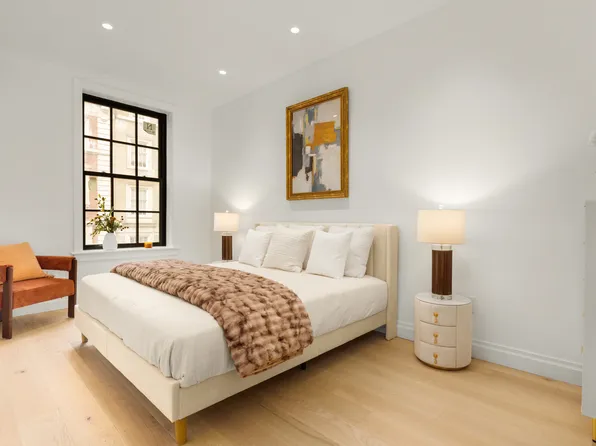 46 East 65th Street image 6 of 19