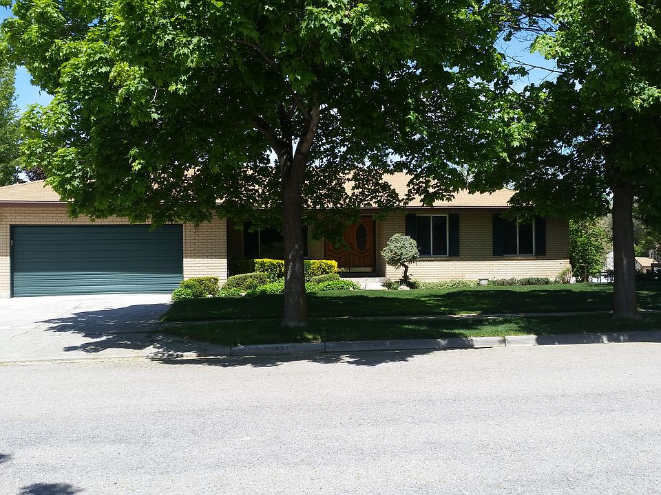 1st image of 888 W Walden Hills Dr