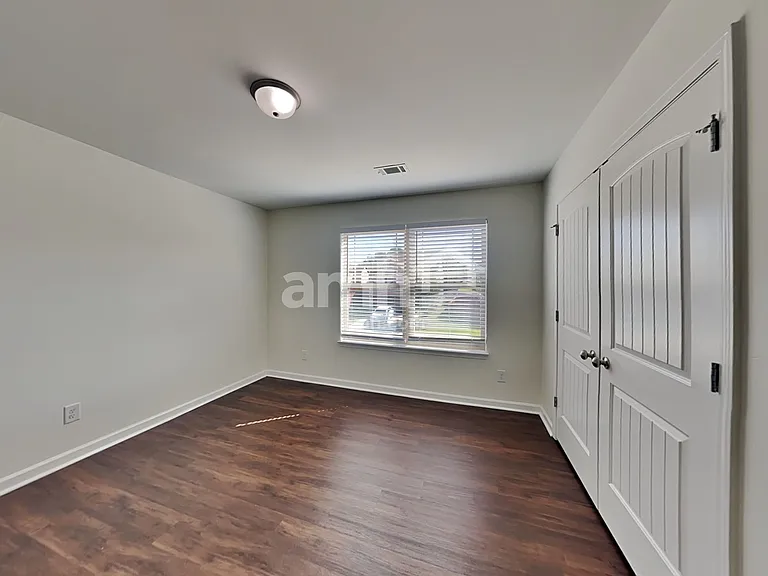 216 Leland Ln — Photo 20