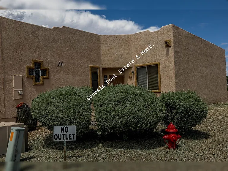606 W Woodfield Ct — Photo 33