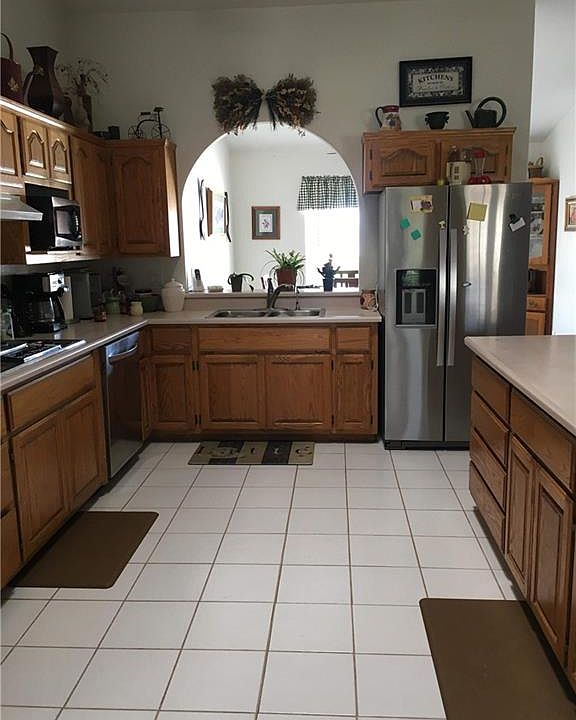 2nd image of 3700 Packsaddle Rd