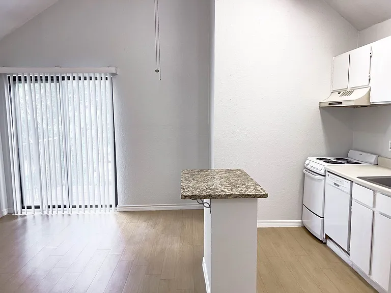 513 S Park Dr — Photo 26