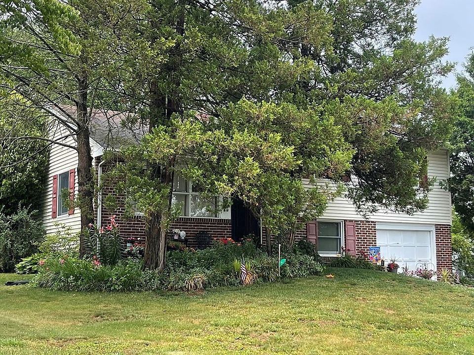 2nd image of 218 Durley Dr