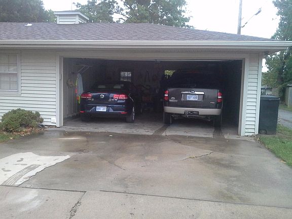 5th image of 1101 S Larson Ave