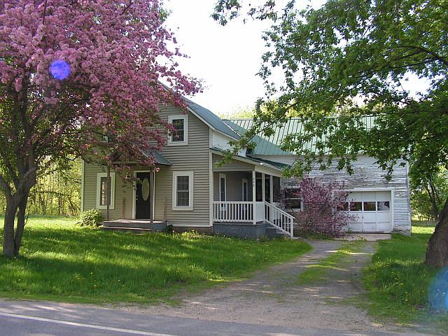 2nd image of 446 Stratton Hill Rd
