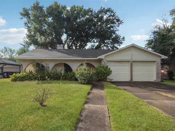 6742 Indian Lake Dr, Missouri City, TX 77489