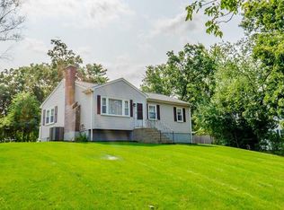 3 Acorn Pl, Franklin, MA 02038