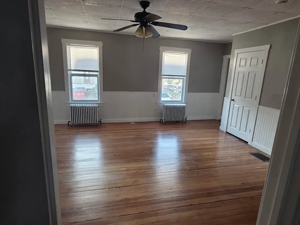 107 Palmer St #1, Fall River, MA 02724