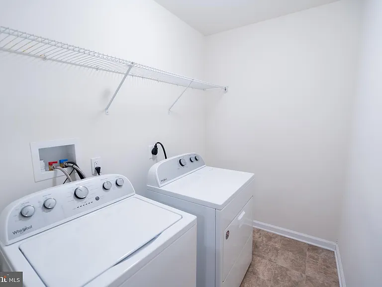 610 Kent Ct — Photo 21