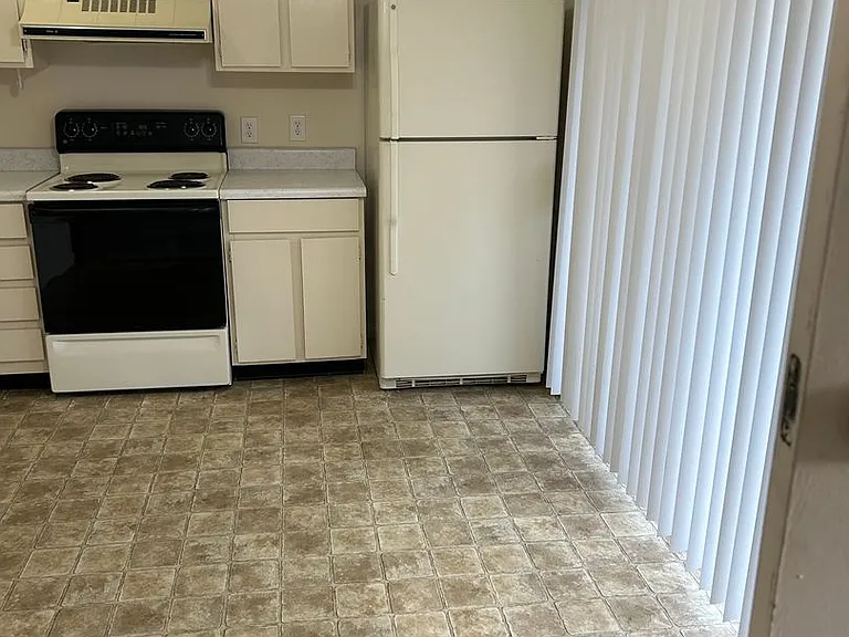 MER-Teresa Village Apartments — Photo 12