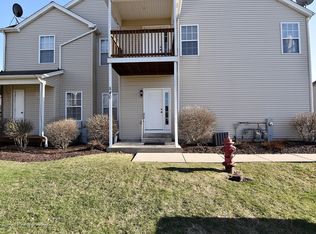 540 Clayton Cir #1, Sycamore, IL 60178