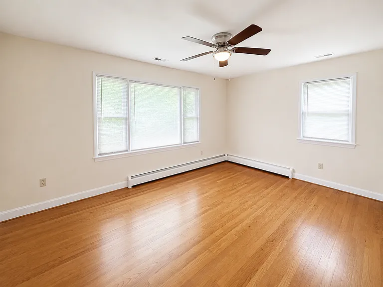 6017 Wheeler Ln — Photo 15