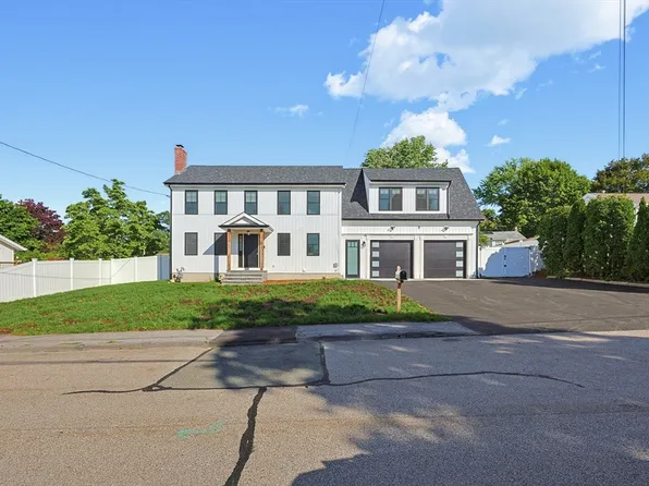 8 Vassar Dr, Milford, MA 01757