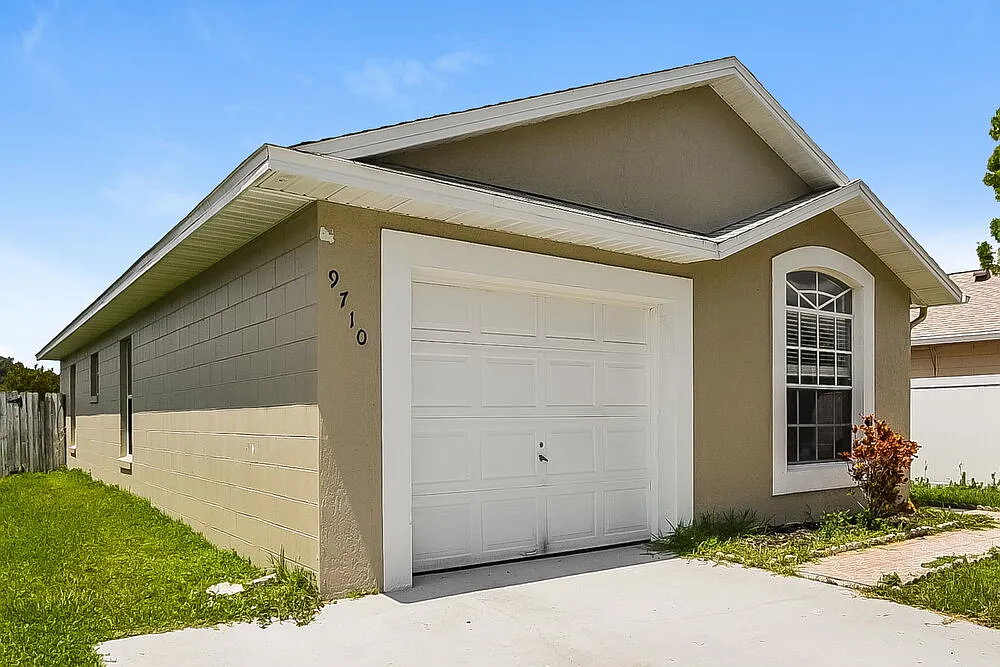 2 bed, 2.0 bath, 1111 sqft, $1,915 — Photo 1